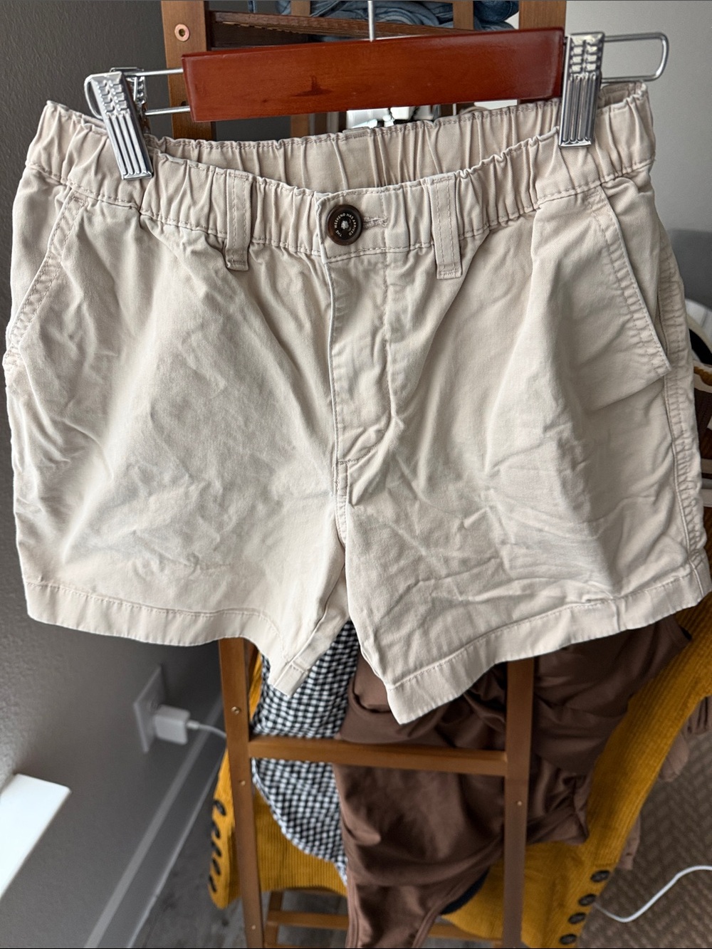 Chubbies men’s khaki shorts